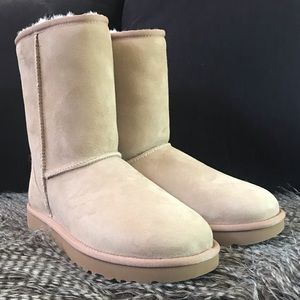 🆕UGG 40:40:40 Limited Edition Short Boots Size 9